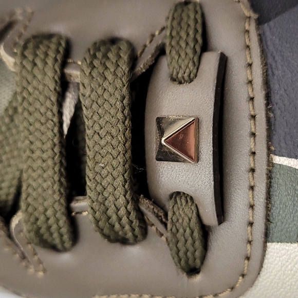 COPY - Valentino Rockstud Camo Sneakers - Picture 8 of 9